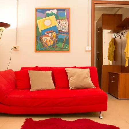 مبيت وإفطار أرتيستيك 3* تيرانا