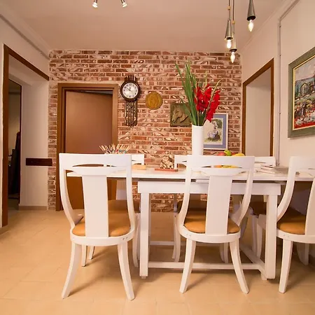 Artistic Bed & Breakfast 3*