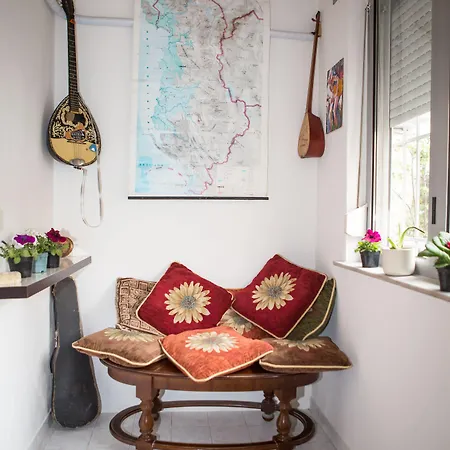 Oda ve Kahvaltı Artistic Tiran