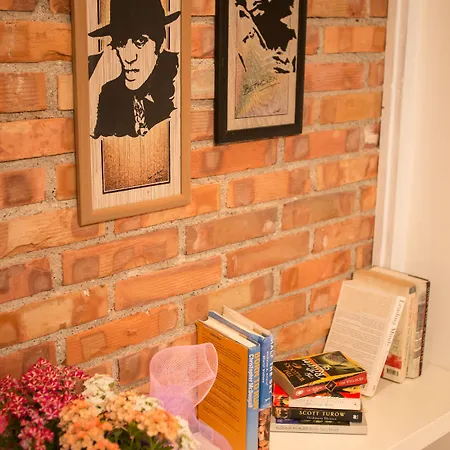 Oda ve Kahvaltı Artistic Tiran