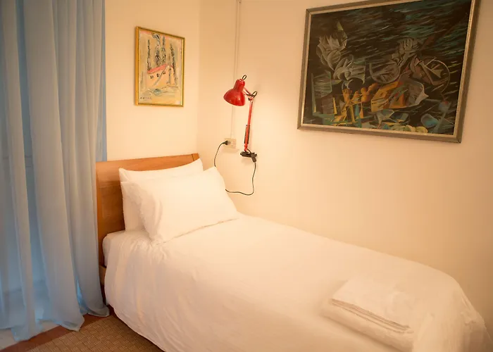 Couette-café Artistic Tirana