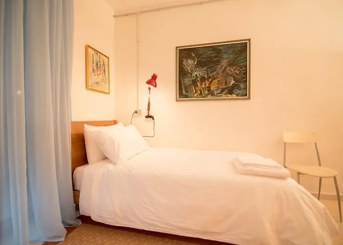 Artistic Couette-café 3*